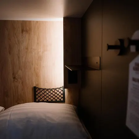 Stadsklooster Dordt Hotel&hostel Отель Дордрехт