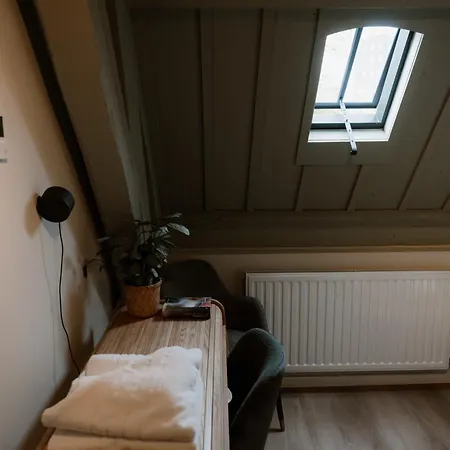 Отель Stadsklooster Dordt Hotel&hostel Дордрехт