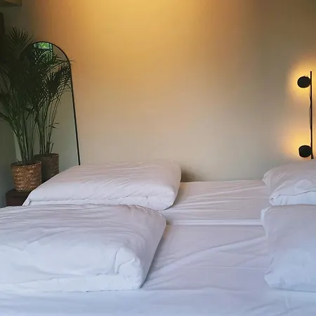 Stadsklooster Dordt Hotel&hostel Дордрехт